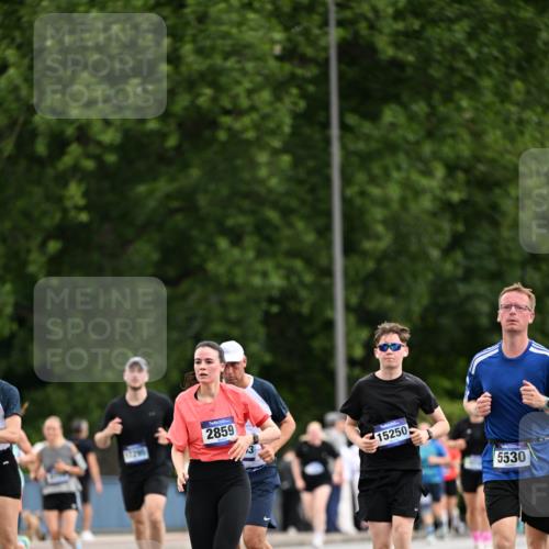 29.06.2025 - hella hamburg halbmarathon Dr. Thomas Lammeyer http://msf.ph/oto/8436347 29.06.2025 10:55:19 Kennedybrücke 1208, 1478, 2358, 2859, 3229, 3647, 4848, 5530, 6178, 7141, 8779, 8833, 8986, 9605, 10437, 11252 meine-sportfotos.de