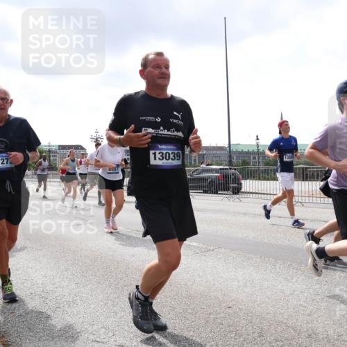 29.06.2025 - hella hamburg halbmarathon Lena Gebhardt http://msf.ph/oto/8436396 29.06.2025 10:45:07 Lombardsbrücke 29, 17273, 8907, 13039, 13580, 3570, 1024, 1273, 1629, 1685, 1798, 1924, 2007, 2674, 2779, 3160, 3164, 3570, 3879, 3993, 4099, 4102, 4186, 4215, 4275, 4306, 4337, 4504, 4820, 4851, 5099, 5108, 5190, 5339, 5636, 5949, 6509, 6763, 6788, 6841, 6888, 6911, 6980, 7699, 7912, 8582, 8594, 8605, 8762, 8907, 9036, 9084, 9085, 9331, 9333, 10225, 10562, 10566, 10668, 10707, 11272, 11314, 12198, 12318, 12332, 12334, 12394, 13039, 13261, 14681 meine-sportfotos.de