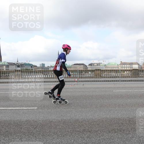 29.06.2025 - hella hamburg halbmarathon Lena Gebhardt http://msf.ph/oto/8436557 29.06.2025 09:01:52 Lombardsbrücke 306 meine-sportfotos.de