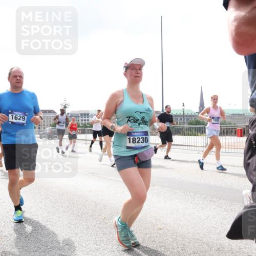 29.06.2025 - hella hamburg halbmarathon Lena Gebhardt http://msf.ph/oto/8436622 29.06.2025 10:45:09 Lombardsbrücke 27, 54, 2007, 1629, 18230, 1024, 1024, 1273, 1629, 1685, 1798, 1924, 2007, 2674, 2779, 3160, 3164, 3357, 3377, 3570, 3879, 3993, 4099, 4102, 4186, 4275, 4306, 4337, 4504, 4820, 4851, 5099, 5108, 5190, 5339, 5636, 5949, 6150, 6509, 6763, 6788, 6841, 6888, 6911, 6922, 6980, 7530, 7699, 7912, 8582, 8594, 8605, 8762, 8907, 9036, 9084, 9085, 9331, 9333, 10182, 10225, 10562, 10566, 10668, 10707, 11272, 11314, 12198, 12318, 12332, 12334, 12394, 13039, 13261, 14681 meine-sportfotos.de