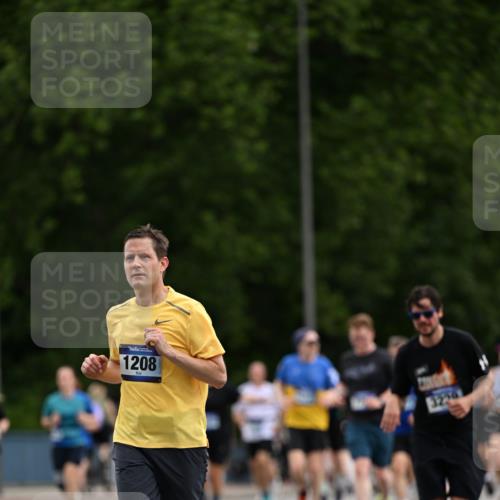 29.06.2025 - hella hamburg halbmarathon Dr. Thomas Lammeyer http://msf.ph/oto/8436683 29.06.2025 10:55:29 Kennedybrücke 1208, 1930, 2358, 2380, 2859, 3229, 4771, 4848, 5530, 7141, 7769, 8779, 9166, 9167, 9605, 9933, 11252 meine-sportfotos.de