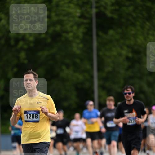29.06.2025 - hella hamburg halbmarathon Dr. Thomas Lammeyer http://msf.ph/oto/8436696 29.06.2025 10:55:29 Kennedybrücke 1208, 1930, 2358, 2380, 2859, 3229, 4771, 4848, 5530, 7141, 7769, 8779, 9166, 9167, 9605, 9933, 11252 meine-sportfotos.de