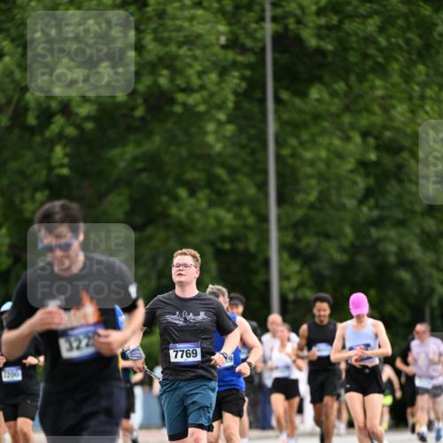 29.06.2025 - hella hamburg halbmarathon Dr. Thomas Lammeyer http://msf.ph/oto/8436803 29.06.2025 10:55:32 Kennedybrücke 1208, 1930, 2358, 2380, 2859, 3229, 3838, 4771, 4848, 5286, 5289, 5530, 7012, 7141, 7769, 7938, 8410, 8779, 9166, 9167, 9605, 9933, 10636, 11252 meine-sportfotos.de