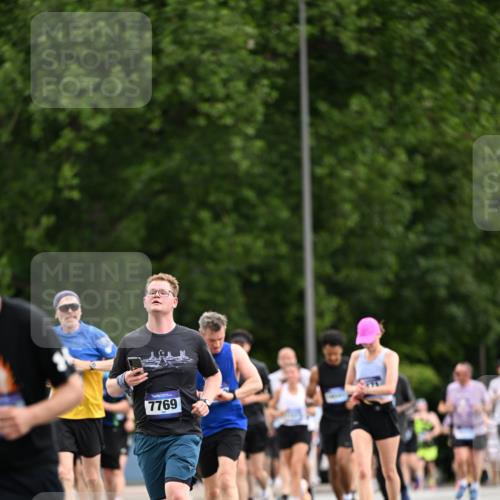 29.06.2025 - hella hamburg halbmarathon Dr. Thomas Lammeyer http://msf.ph/oto/8436828 29.06.2025 10:55:32 Kennedybrücke 1208, 1930, 2358, 2380, 2859, 3229, 3838, 4771, 4848, 5286, 5289, 5530, 7012, 7141, 7769, 7938, 8410, 8779, 9166, 9167, 9605, 9933, 10636, 11252 meine-sportfotos.de