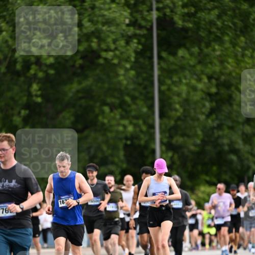 29.06.2025 - hella hamburg halbmarathon Dr. Thomas Lammeyer http://msf.ph/oto/8436876 29.06.2025 10:55:33 Kennedybrücke 1208, 1930, 2202, 2358, 2380, 2859, 3229, 3838, 4771, 5286, 5289, 5530, 7012, 7141, 7769, 7938, 8410, 8779, 9166, 9167, 9933, 10636, 11252 meine-sportfotos.de