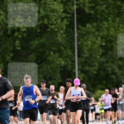 29.06.2025 - hella hamburg halbmarathon Dr. Thomas Lammeyer http://msf.ph/oto/8436880 29.06.2025 10:55:34 Kennedybrücke 1208, 1930, 2202, 2358, 2380, 2859, 3229, 3838, 4771, 5286, 5289, 5530, 7012, 7769, 7938, 8410, 8779, 9166, 9167, 9933, 10636, 11252 meine-sportfotos.de