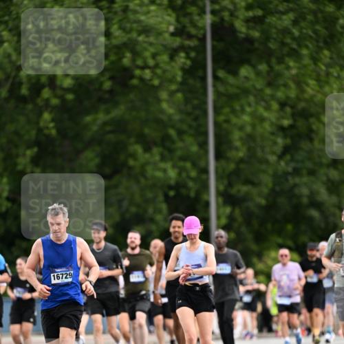 29.06.2025 - hella hamburg halbmarathon Dr. Thomas Lammeyer http://msf.ph/oto/8436901 29.06.2025 10:55:34 Kennedybrücke 1208, 1930, 2202, 2358, 2380, 2859, 3229, 3838, 4771, 5286, 5289, 5530, 7012, 7769, 7938, 8410, 8779, 9166, 9167, 9933, 10636, 11252 meine-sportfotos.de