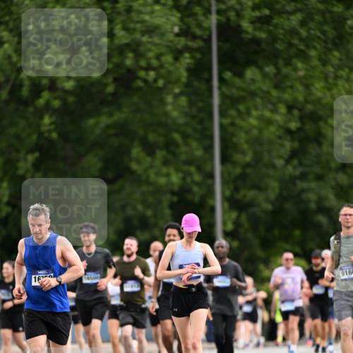 29.06.2025 - hella hamburg halbmarathon Dr. Thomas Lammeyer http://msf.ph/oto/8436914 29.06.2025 10:55:34 Kennedybrücke 1208, 1930, 2202, 2358, 2380, 2859, 3229, 3838, 4771, 5286, 5289, 5530, 7012, 7769, 7938, 8410, 8779, 9166, 9167, 9933, 10636, 11252 meine-sportfotos.de