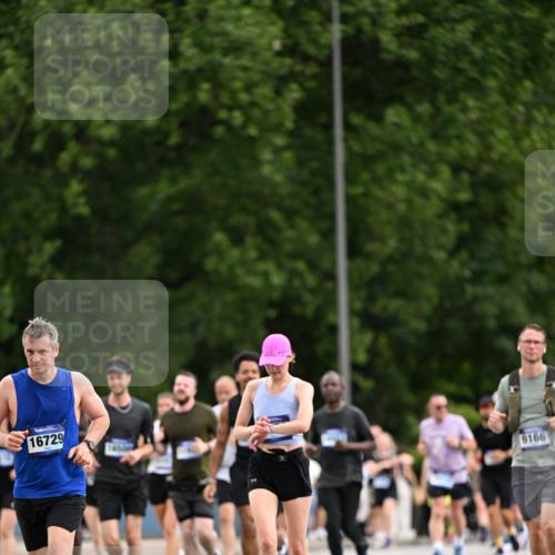 29.06.2025 - hella hamburg halbmarathon Dr. Thomas Lammeyer http://msf.ph/oto/8436928 29.06.2025 10:55:34 Kennedybrücke 1208, 1930, 2202, 2358, 2380, 2859, 3229, 3838, 4771, 5286, 5289, 5530, 7012, 7769, 7938, 8410, 8779, 9166, 9167, 9933, 10636, 11252 meine-sportfotos.de