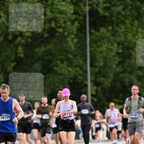29.06.2025 - hella hamburg halbmarathon Dr. Thomas Lammeyer http://msf.ph/oto/8436933 29.06.2025 10:55:35 Kennedybrücke 1208, 1930, 2202, 2358, 2380, 2859, 3229, 3838, 4771, 5286, 5289, 5530, 7012, 7769, 7938, 8410, 8779, 9166, 9167, 9933, 10552, 10636, 11252 meine-sportfotos.de