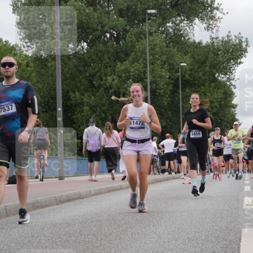 29.06.2025 - hella hamburg halbmarathon Luisa Fischer http://msf.ph/oto/8436996 29.06.2025 10:57:12 Kennedybrücke 7537, 11472, 0, 19, 147, 1, 9456, 9572, 14799, 1687, 1744, 1335, 1017, 1789, 1984, 2079, 2146, 4626, 4801, 5514, 5804, 5817, 5857, 6273, 8189, 8924, 9531 meine-sportfotos.de