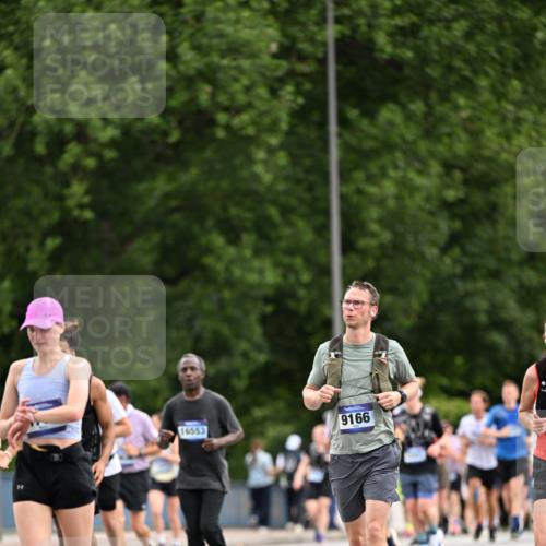 29.06.2025 - hella hamburg halbmarathon Dr. Thomas Lammeyer http://msf.ph/oto/8437012 29.06.2025 10:55:37 Kennedybrücke 1208, 1930, 2202, 2358, 2380, 2859, 3229, 3838, 4652, 4771, 5286, 5289, 5357, 7012, 7769, 7938, 8410, 8779, 9166, 9167, 9933, 10552, 10636, 11252 meine-sportfotos.de