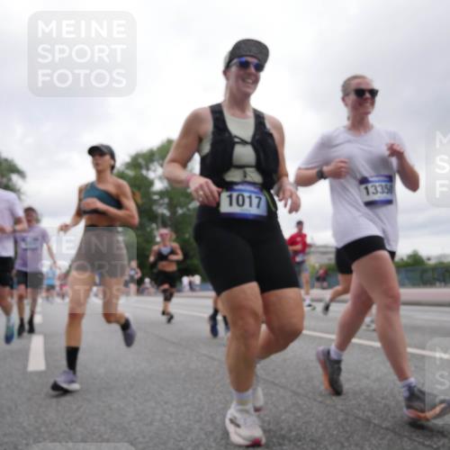 29.06.2025 - hella hamburg halbmarathon Luisa Fischer http://msf.ph/oto/8437161 29.06.2025 10:57:22 Kennedybrücke 13350, 1017, 1017, 1744, 2079, 2372, 2761, 3187, 4685, 4801, 5514, 5804, 5993, 7614, 8924, 9138, 9503, 9771, 10207 meine-sportfotos.de