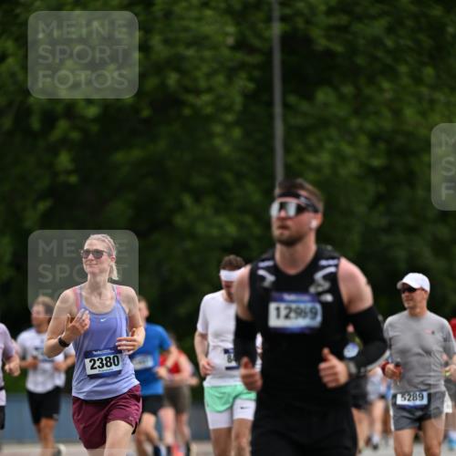 29.06.2025 - hella hamburg halbmarathon Dr. Thomas Lammeyer http://msf.ph/oto/8437192 29.06.2025 10:55:43 Kennedybrücke 1208, 1617, 1930, 2202, 2380, 2484, 2485, 2736, 2778, 3229, 3838, 4652, 4771, 5286, 5289, 5357, 6945, 7012, 7769, 7938, 7992, 8410, 8779, 9166, 9167, 9933, 10521, 10552, 10636 meine-sportfotos.de