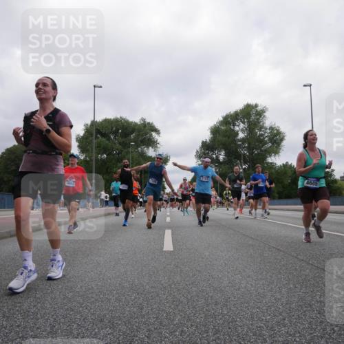 29.06.2025 - hella hamburg halbmarathon Luisa Fischer http://msf.ph/oto/8437250 29.06.2025 10:57:28 Kennedybrücke 16522, 0207, 4685, 3187, 3188, 18092, 13850, 2372, 2761, 3187, 3249, 4323, 4685, 4838, 6468, 7614, 9503, 9771, 10207 meine-sportfotos.de