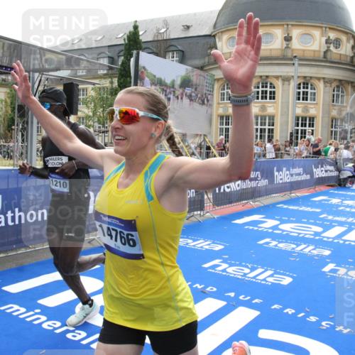 29.06.2025 - hella hamburg halbmarathon Michael Strokosch http://msf.ph/oto/8437284 29.06.2025 10:20:58 Ziel 11210, 14766, 19075 meine-sportfotos.de