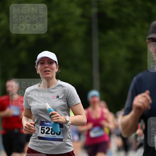 29.06.2025 - hella hamburg halbmarathon Dr. Thomas Lammeyer http://msf.ph/oto/8437478 29.06.2025 10:55:49 Kennedybrücke 1617, 1930, 2202, 2380, 2484, 2485, 2736, 2778, 3038, 3838, 4652, 4771, 5286, 5289, 5357, 5716, 6091, 6945, 7012, 7769, 7938, 7992, 8200, 8410, 8621, 9166, 9167, 9933, 10521, 10552, 10614, 10636, 10673 meine-sportfotos.de