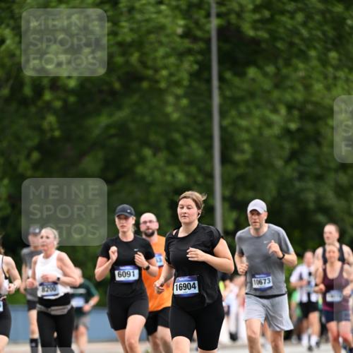 29.06.2025 - hella hamburg halbmarathon Dr. Thomas Lammeyer http://msf.ph/oto/8437695 29.06.2025 10:55:57 Kennedybrücke 1203, 1404, 1418, 1617, 1930, 2202, 2380, 2484, 2485, 2736, 2778, 3038, 3838, 4652, 4878, 5062, 5286, 5289, 5357, 5716, 6091, 6945, 6954, 7012, 7770, 7771, 7825, 7938, 7992, 8040, 8200, 8410, 8621, 10521, 10552, 10614, 10636, 10673 meine-sportfotos.de
