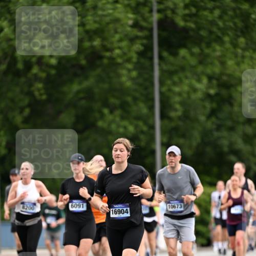 29.06.2025 - hella hamburg halbmarathon Dr. Thomas Lammeyer http://msf.ph/oto/8437709 29.06.2025 10:55:57 Kennedybrücke 1203, 1404, 1418, 1617, 1930, 2202, 2380, 2484, 2485, 2736, 2778, 3038, 3838, 4652, 4878, 5062, 5286, 5289, 5357, 5716, 6091, 6945, 6954, 7012, 7770, 7771, 7825, 7938, 7992, 8040, 8200, 8410, 8621, 10521, 10552, 10614, 10636, 10673 meine-sportfotos.de