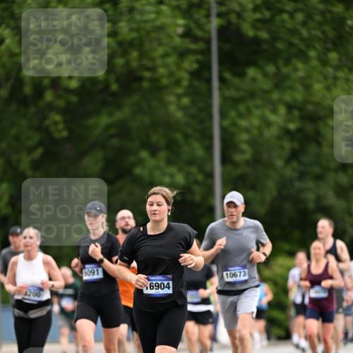 29.06.2025 - hella hamburg halbmarathon Dr. Thomas Lammeyer http://msf.ph/oto/8437713 29.06.2025 10:55:57 Kennedybrücke 1203, 1404, 1418, 1617, 1930, 2202, 2380, 2484, 2485, 2736, 2778, 3038, 3838, 4652, 4878, 5062, 5286, 5289, 5357, 5716, 6091, 6945, 6954, 7012, 7770, 7771, 7825, 7938, 7992, 8040, 8200, 8410, 8621, 10521, 10552, 10614, 10636, 10673 meine-sportfotos.de