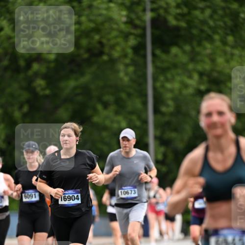 29.06.2025 - hella hamburg halbmarathon Dr. Thomas Lammeyer http://msf.ph/oto/8437748 29.06.2025 10:55:58 Kennedybrücke 1203, 1404, 1418, 1617, 1930, 2202, 2380, 2484, 2485, 2736, 2778, 3038, 3838, 4652, 4878, 5062, 5286, 5289, 5357, 5394, 5716, 6091, 6945, 6954, 7012, 7770, 7771, 7825, 7938, 7992, 8040, 8200, 8410, 8621, 10521, 10552, 10614, 10636, 10673 meine-sportfotos.de