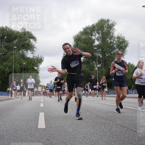 29.06.2025 - hella hamburg halbmarathon Luisa Fischer http://msf.ph/oto/8437757 29.06.2025 10:57:54 Kennedybrücke 11785, 15731, 15674, 7874, 5815, 1779, 1822, 3857, 4039, 5185, 5815, 5856, 7670, 7874, 9764 meine-sportfotos.de