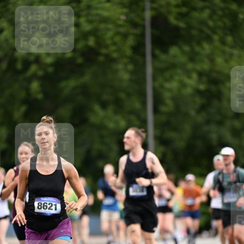 29.06.2025 - hella hamburg halbmarathon Dr. Thomas Lammeyer http://msf.ph/oto/8437912 29.06.2025 10:56:02 Kennedybrücke 1203, 1404, 1418, 1617, 2202, 2484, 2485, 2736, 2778, 3038, 4652, 4878, 5062, 5286, 5289, 5357, 5394, 5534, 5716, 6091, 6945, 6954, 7770, 7771, 7825, 7992, 8040, 8200, 8410, 8621, 9462, 9590, 10521, 10552, 10614, 10636, 10673, 10830 meine-sportfotos.de