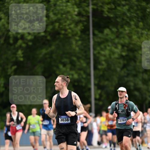 29.06.2025 - hella hamburg halbmarathon Dr. Thomas Lammeyer http://msf.ph/oto/8437922 29.06.2025 10:56:03 Kennedybrücke 1203, 1404, 1418, 1617, 2202, 2484, 2485, 2736, 2778, 3038, 4652, 4878, 5062, 5357, 5394, 5534, 5716, 6091, 6945, 6954, 7770, 7771, 7825, 7992, 8040, 8200, 8621, 9462, 9590, 10521, 10552, 10614, 10673, 10830 meine-sportfotos.de