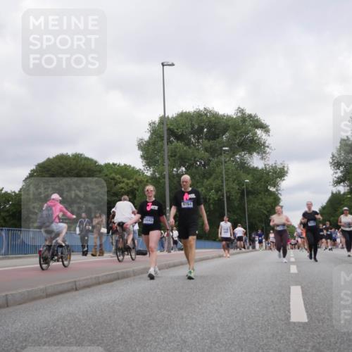 29.06.2025 - hella hamburg halbmarathon Luisa Fischer http://msf.ph/oto/8437923 29.06.2025 10:58:04 Kennedybrücke 9764, 10043, 5279, 5216, 14752, 12283, 1767, 1779, 5185, 5430, 5500, 6279, 6988, 8801, 8803, 9764, 10331 meine-sportfotos.de