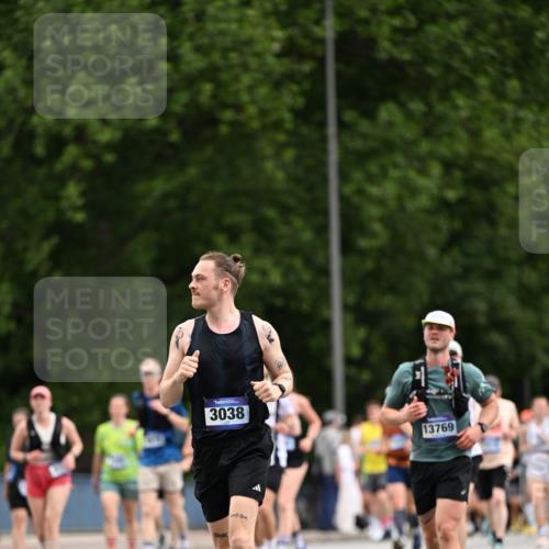 29.06.2025 - hella hamburg halbmarathon Dr. Thomas Lammeyer http://msf.ph/oto/8437927 29.06.2025 10:56:03 Kennedybrücke 1203, 1404, 1418, 1617, 2202, 2484, 2485, 2736, 2778, 3038, 4652, 4878, 5062, 5357, 5394, 5534, 5716, 6091, 6945, 6954, 7770, 7771, 7825, 7992, 8040, 8200, 8621, 9462, 9590, 10521, 10552, 10614, 10673, 10830 meine-sportfotos.de