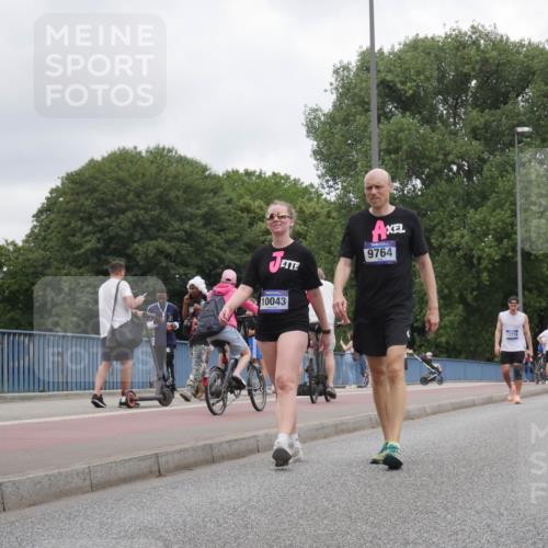 29.06.2025 - hella hamburg halbmarathon Luisa Fischer http://msf.ph/oto/8437939 29.06.2025 10:58:05 Kennedybrücke 10043, 9764, 13316, 1767, 1779, 5185, 5430, 5500, 6279, 6988, 8801, 8803, 9764, 10331 meine-sportfotos.de