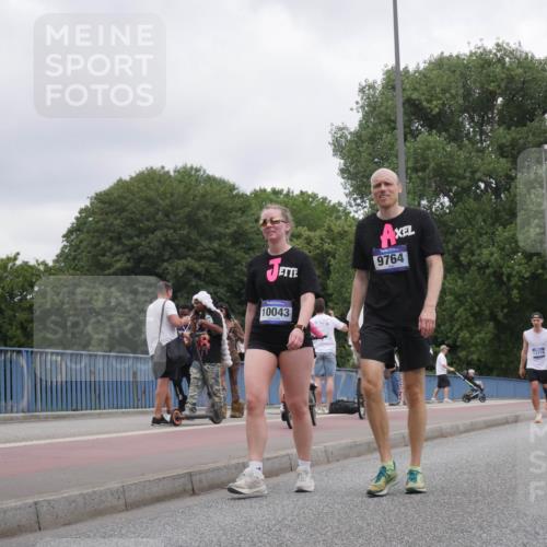 29.06.2025 - hella hamburg halbmarathon Luisa Fischer http://msf.ph/oto/8437948 29.06.2025 10:58:06 Kennedybrücke 10043, 9764, 13316, 1767, 1779, 5430, 5500, 6279, 6988, 8801, 8803, 9764, 10331 meine-sportfotos.de