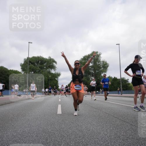 29.06.2025 - hella hamburg halbmarathon Luisa Fischer http://msf.ph/oto/8438031 29.06.2025 10:58:10 Kennedybrücke 16683, 1228, 13035, 1767, 2566, 5430, 5500, 6279, 8801, 8803, 10331 meine-sportfotos.de