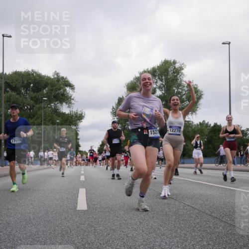 29.06.2025 - hella hamburg halbmarathon Luisa Fischer http://msf.ph/oto/8438109 29.06.2025 10:58:15 Kennedybrücke 17019, 9521, 11033, 1527, 12270, 12268, 2566, 4971, 5430, 5882, 8801, 8803, 9596 meine-sportfotos.de