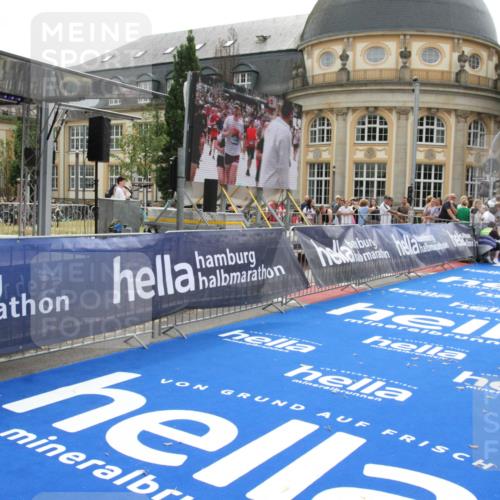 29.06.2025 - hella hamburg halbmarathon Michael Strokosch http://msf.ph/oto/8438131 29.06.2025 10:22:07 Ziel 13751, 16068, 17886, 18693 meine-sportfotos.de