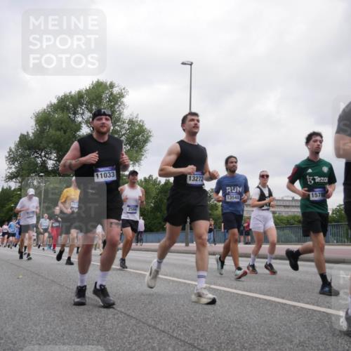 29.06.2025 - hella hamburg halbmarathon Luisa Fischer http://msf.ph/oto/8438156 29.06.2025 10:58:17 Kennedybrücke 19111, 1971, 1816, 11033, 2566, 141, 13272, 13548, 15782, 1198, 2566, 4971, 5882, 6982, 8803, 9596 meine-sportfotos.de