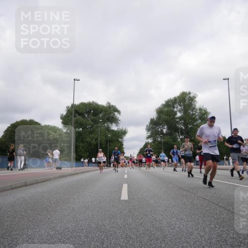 29.06.2025 - hella hamburg halbmarathon Luisa Fischer http://msf.ph/oto/8438223 29.06.2025 10:58:21 Kennedybrücke 13283, 19111, 14515, 14651, 1198, 2566, 3002, 3465, 3467, 4191, 4192, 4971, 5392, 5882, 6839, 6982, 9596 meine-sportfotos.de