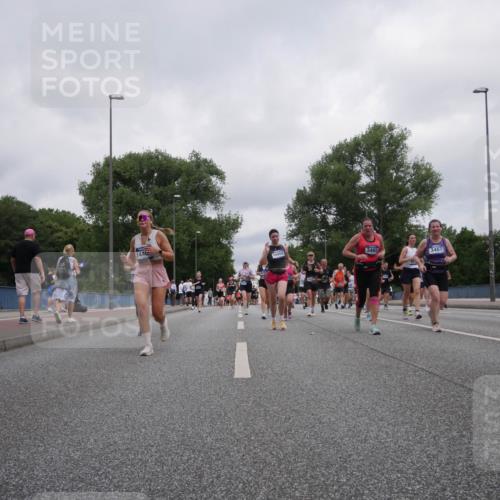 29.06.2025 - hella hamburg halbmarathon Luisa Fischer http://msf.ph/oto/8438252 29.06.2025 10:58:27 Kennedybrücke 1440, 10458, 3465, 3467, 1198, 1263, 2632, 3002, 3157, 3465, 3467, 3761, 3795, 4191, 4192, 4971, 5392, 5727, 6839, 6982, 8012, 8403, 10686 meine-sportfotos.de