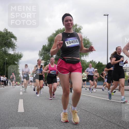 29.06.2025 - hella hamburg halbmarathon Luisa Fischer http://msf.ph/oto/8438292 29.06.2025 10:58:30 Kennedybrücke 1949, 16637, 4191, 3002, 10458, 8012, 3465, 5392, 1198, 1263, 2090, 2452, 2632, 3002, 3157, 3274, 3465, 3467, 3761, 3795, 4191, 4192, 5392, 5727, 6839, 7238, 8012, 8186, 8403, 10686 meine-sportfotos.de