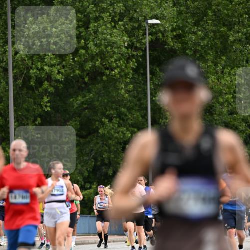 29.06.2025 - hella hamburg halbmarathon Dr. Thomas Lammeyer http://msf.ph/oto/8438301 29.06.2025 10:56:12 Kennedybrücke 1203, 1404, 1418, 1997, 2736, 2778, 3038, 3934, 4878, 5062, 5394, 5534, 5716, 6091, 6456, 6954, 7770, 7771, 7825, 7841, 7992, 8040, 8200, 8621, 9460, 9462, 9582, 9583, 9590, 10614, 10673, 10830, 11126, 11127 meine-sportfotos.de