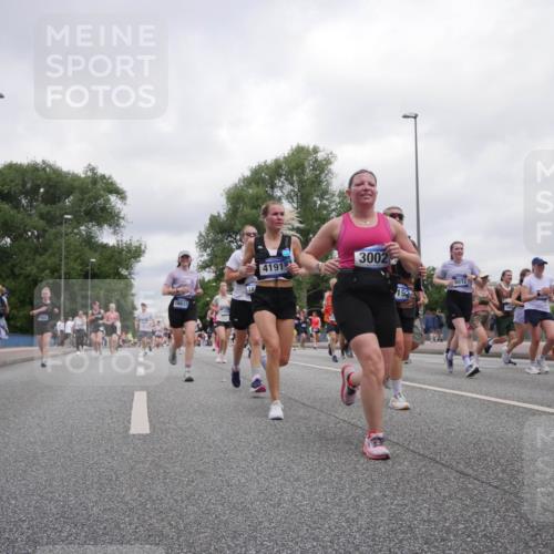 29.06.2025 - hella hamburg halbmarathon Luisa Fischer http://msf.ph/oto/8438324 29.06.2025 10:58:31 Kennedybrücke 16637, 1949, 182, 4191, 3002, 192, 8012, 16432, 1263, 1917, 2090, 2452, 2632, 3002, 3157, 3274, 3465, 3467, 3761, 3795, 4191, 4192, 5392, 5727, 6839, 7238, 8012, 8186, 8403, 10686 meine-sportfotos.de
