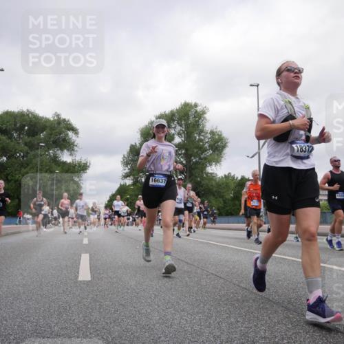 29.06.2025 - hella hamburg halbmarathon Luisa Fischer http://msf.ph/oto/8438353 29.06.2025 10:58:32 Kennedybrücke 1949, 16637, 126, 2632, 18372, 15581, 1263, 1917, 2090, 2452, 2632, 3002, 3157, 3274, 3465, 3467, 3761, 3795, 4191, 4192, 5392, 5727, 6023, 6839, 7238, 8012, 8186, 8403, 10686 meine-sportfotos.de