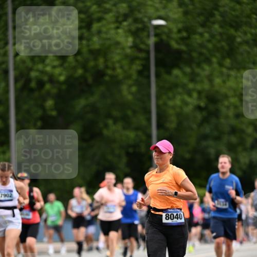 29.06.2025 - hella hamburg halbmarathon Dr. Thomas Lammeyer http://msf.ph/oto/8438367 29.06.2025 10:56:13 Kennedybrücke 1203, 1404, 1418, 1997, 2736, 3038, 3934, 4878, 5062, 5394, 5534, 5716, 6091, 6456, 6954, 7770, 7771, 7825, 7841, 7992, 8040, 8200, 8621, 9460, 9462, 9582, 9583, 9590, 9594, 10614, 10673, 10830, 11126, 11127 meine-sportfotos.de