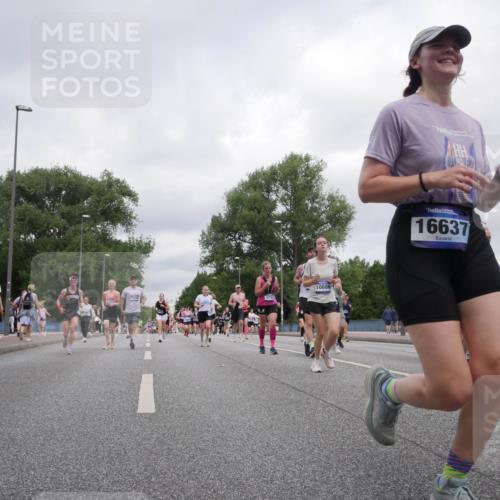 29.06.2025 - hella hamburg halbmarathon Luisa Fischer http://msf.ph/oto/8438368 29.06.2025 10:58:33 Kennedybrücke 1949, 3795, 10686, 16637, 1263, 1917, 2090, 2452, 2632, 3002, 3157, 3274, 3465, 3467, 3761, 3795, 4191, 4192, 5727, 6023, 6839, 7238, 8012, 8186, 8403, 10686 meine-sportfotos.de