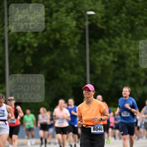 29.06.2025 - hella hamburg halbmarathon Dr. Thomas Lammeyer http://msf.ph/oto/8438378 29.06.2025 10:56:13 Kennedybrücke 1203, 1404, 1418, 1997, 2736, 3038, 3934, 4878, 5062, 5394, 5534, 5716, 6091, 6456, 6954, 7770, 7771, 7825, 7841, 7992, 8040, 8200, 8621, 9460, 9462, 9582, 9583, 9590, 9594, 10614, 10673, 10830, 11126, 11127 meine-sportfotos.de