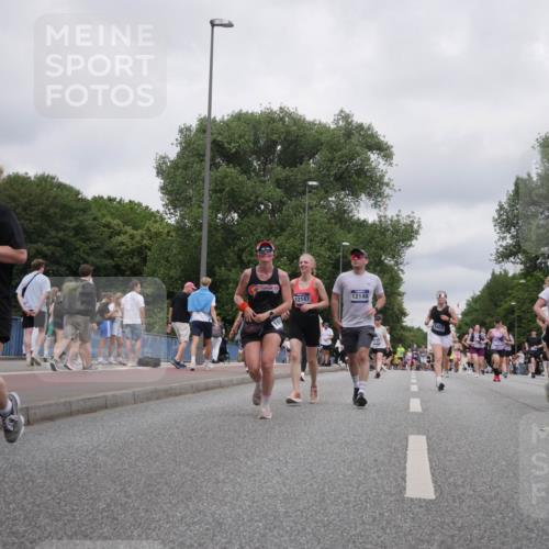 29.06.2025 - hella hamburg halbmarathon Luisa Fischer http://msf.ph/oto/8438393 29.06.2025 10:58:35 Kennedybrücke 1949, 167, 12147, 12148, 8403, 1263, 1917, 2090, 2452, 2632, 3157, 3274, 3761, 3795, 5727, 6023, 7238, 8012, 8186, 8403, 8626, 10686 meine-sportfotos.de