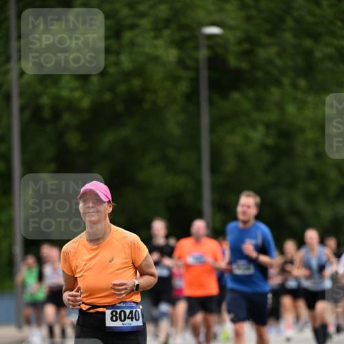 29.06.2025 - hella hamburg halbmarathon Dr. Thomas Lammeyer http://msf.ph/oto/8438425 29.06.2025 10:56:14 Kennedybrücke 1203, 1404, 1418, 1997, 3038, 3934, 4878, 5062, 5394, 5534, 5716, 6091, 6456, 6954, 7770, 7771, 7825, 7841, 8040, 8200, 8621, 9460, 9462, 9582, 9583, 9590, 9594, 10614, 10673, 10830, 11126, 11127 meine-sportfotos.de