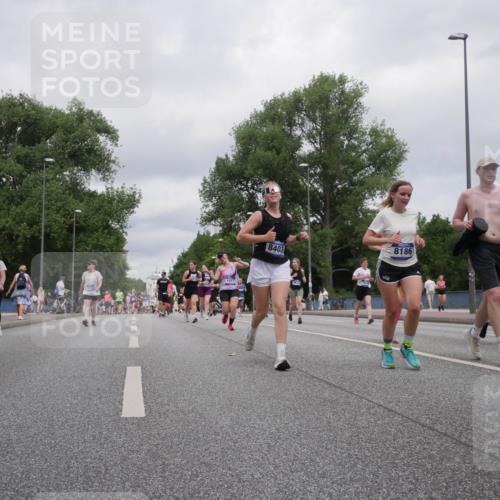 29.06.2025 - hella hamburg halbmarathon Luisa Fischer http://msf.ph/oto/8438470 29.06.2025 10:58:38 Kennedybrücke 15791, 157, 1917, 8403, 8186, 602, 1013, 1263, 1917, 2090, 2452, 3157, 3274, 3761, 3795, 5483, 5727, 6023, 7219, 7238, 8186, 8403, 8626 meine-sportfotos.de