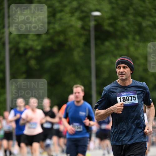 29.06.2025 - hella hamburg halbmarathon Dr. Thomas Lammeyer http://msf.ph/oto/8438489 29.06.2025 10:56:16 Kennedybrücke 1203, 1404, 1418, 1997, 3038, 3934, 4087, 4878, 5062, 5394, 5534, 5716, 6456, 6954, 7691, 7770, 7771, 7825, 7841, 8040, 8200, 8621, 9220, 9460, 9462, 9582, 9583, 9590, 9594, 9673, 10614, 10830, 11126, 11127 meine-sportfotos.de