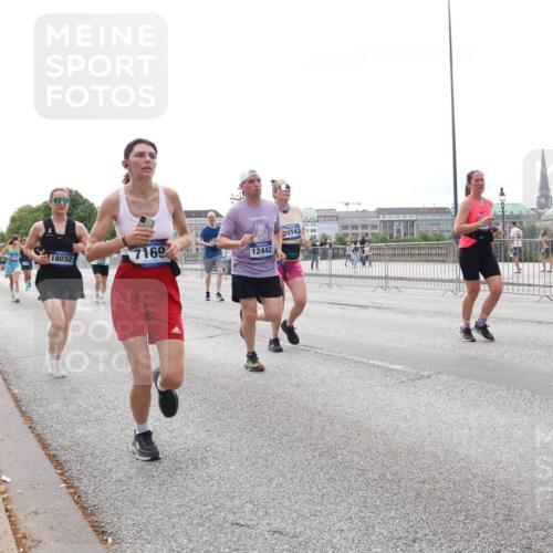 29.06.2025 - hella hamburg halbmarathon Lena Gebhardt http://msf.ph/oto/8438495 29.06.2025 10:29:02 Lombardsbrücke 18032, 7169, 12442, 5143, 1230, 1518, 1557, 1869, 2688, 3717, 4161, 4362, 4373, 4700, 4834, 4982, 5167, 5249, 5250, 5903, 6102, 6345, 7169, 7449, 8048, 8560, 9642, 9716, 10068, 10198, 10641, 10808, 11989, 12099, 12404, 12442, 12958, 13090, 14205, 15143, 15256, 15452, 15453, 15952, 15955, 16125, 16643, 16673, 18414 meine-sportfotos.de